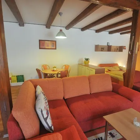 Soludus-spissky Ludovy Dom Gæstehus Smižany